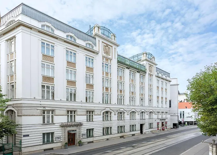 Nh Belvedere Hotel 4*